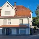 Nguyen Und Le