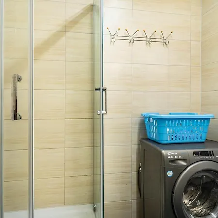 Nguyen Und Le Apartment *