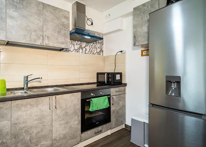 Nguyen Und Le * Neukirch (Tubingen)